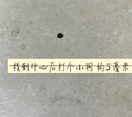 贵池瓷砖空鼓维修公司专业解答在瓷砖铺贴过程中，如果砂料搅拌不均匀，将会带来以下问题